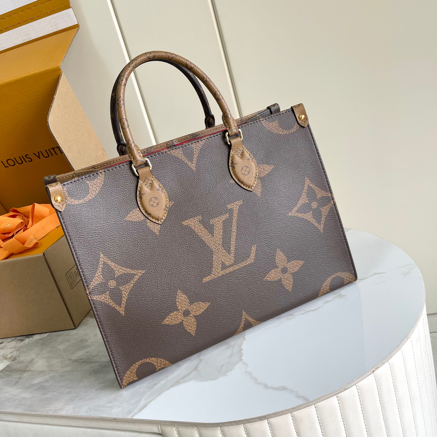 Louis Vuitton OnTheGo MM Monogram Reverse Tote Bag M45039 - Image 2