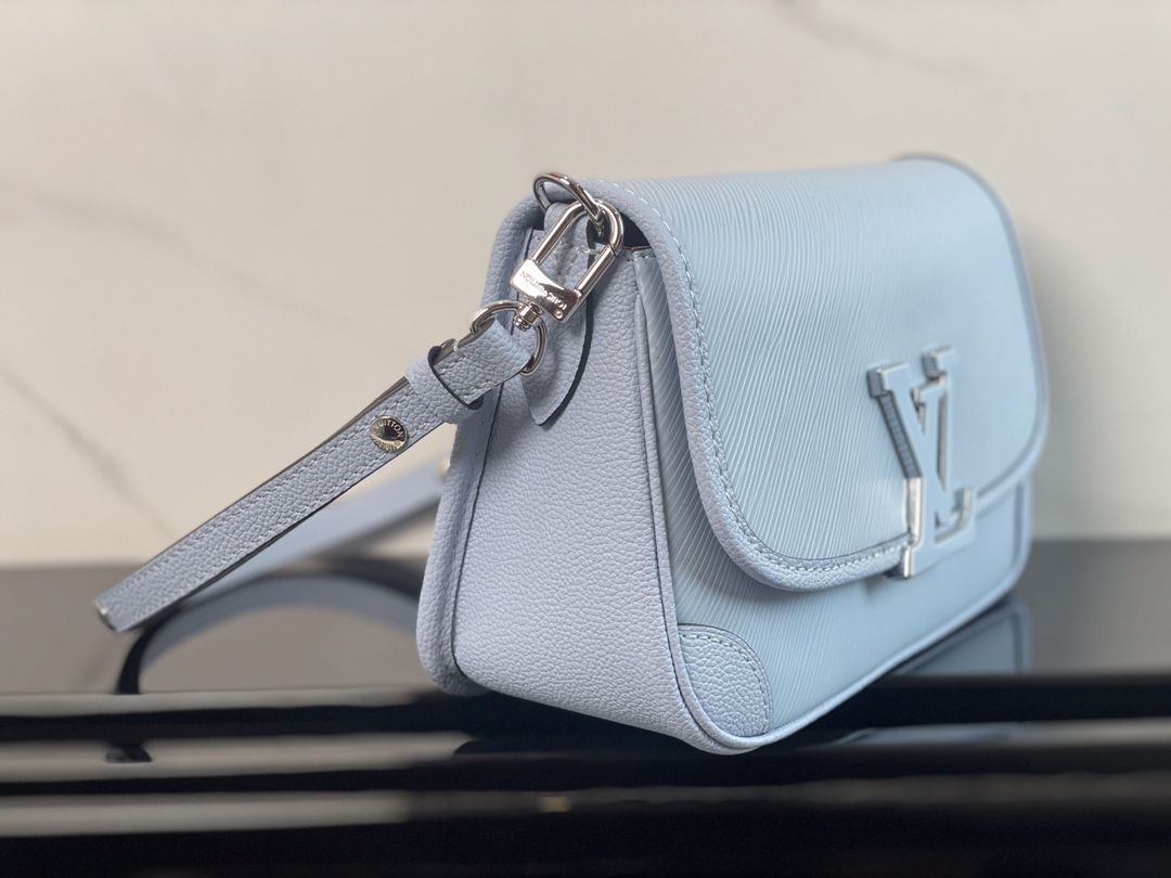 Louis Vuitton Buci Handbag M59386 in Sky Blue Epi Leather - Image 2