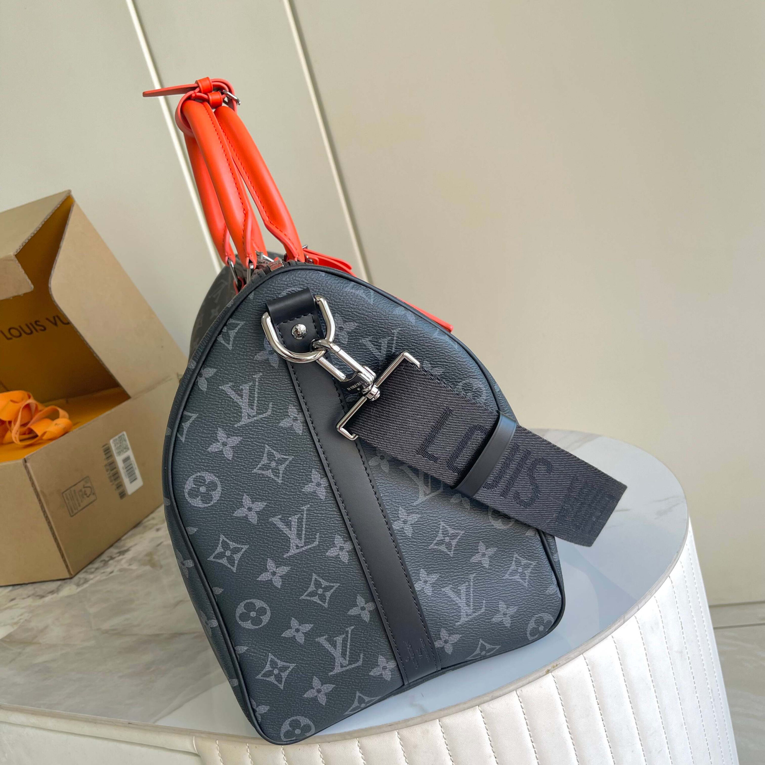 Louis Vuitton Keepall Bandoulière 45 Travel Bag in Monogram Eclipse Canvas - Image 2