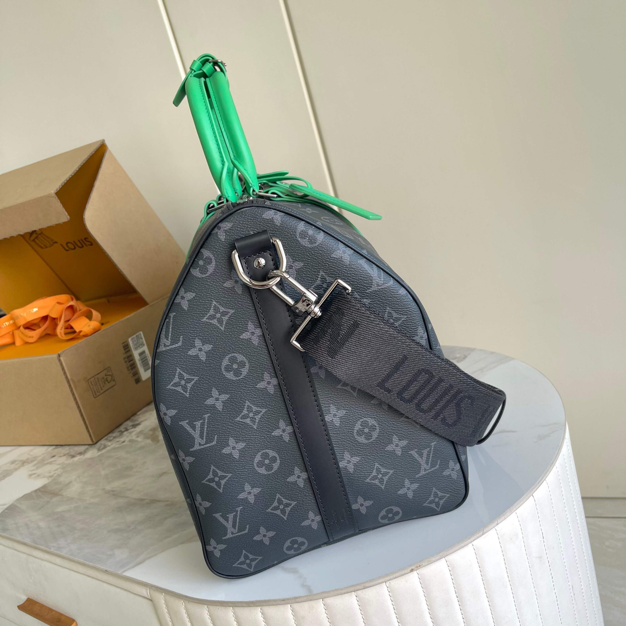 Louis Vuitton Keepall Bandoulière 50 Travel Bag in Monogram Eclipse Canvas - Image 2