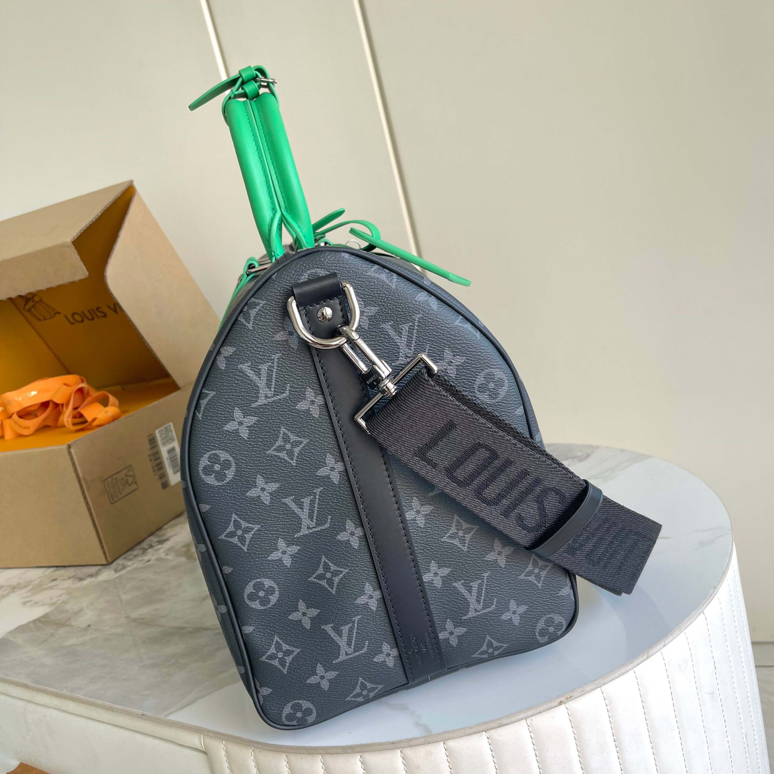 Louis Vuitton Keepall Bandoulière 45 Travel Bag in Monogram Eclipse Canvas - Image 2