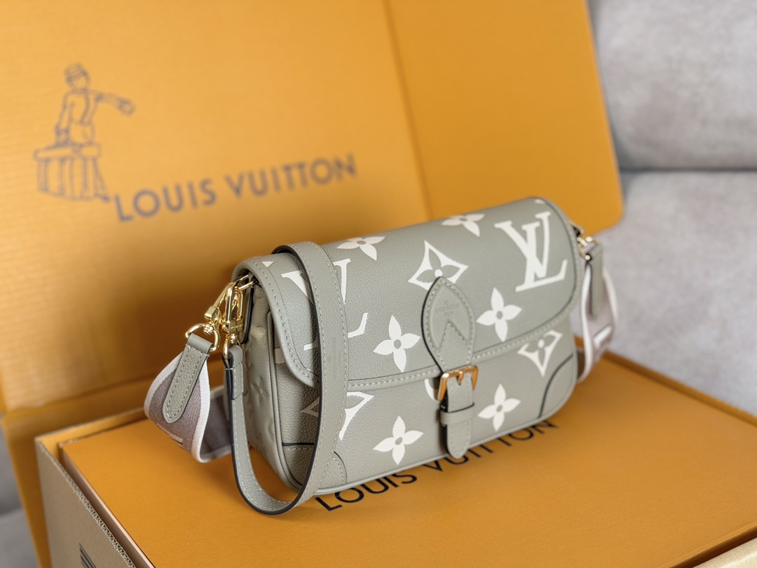 Louis Vuitton Diane Monogram Empreinte Leather Shoulder Bag - Image 2