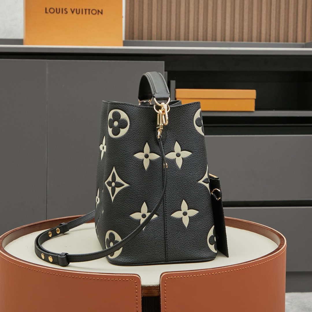 Louis Vuitton NéoNoé Medium Bucket Bag in Black and Apricot - Image 2