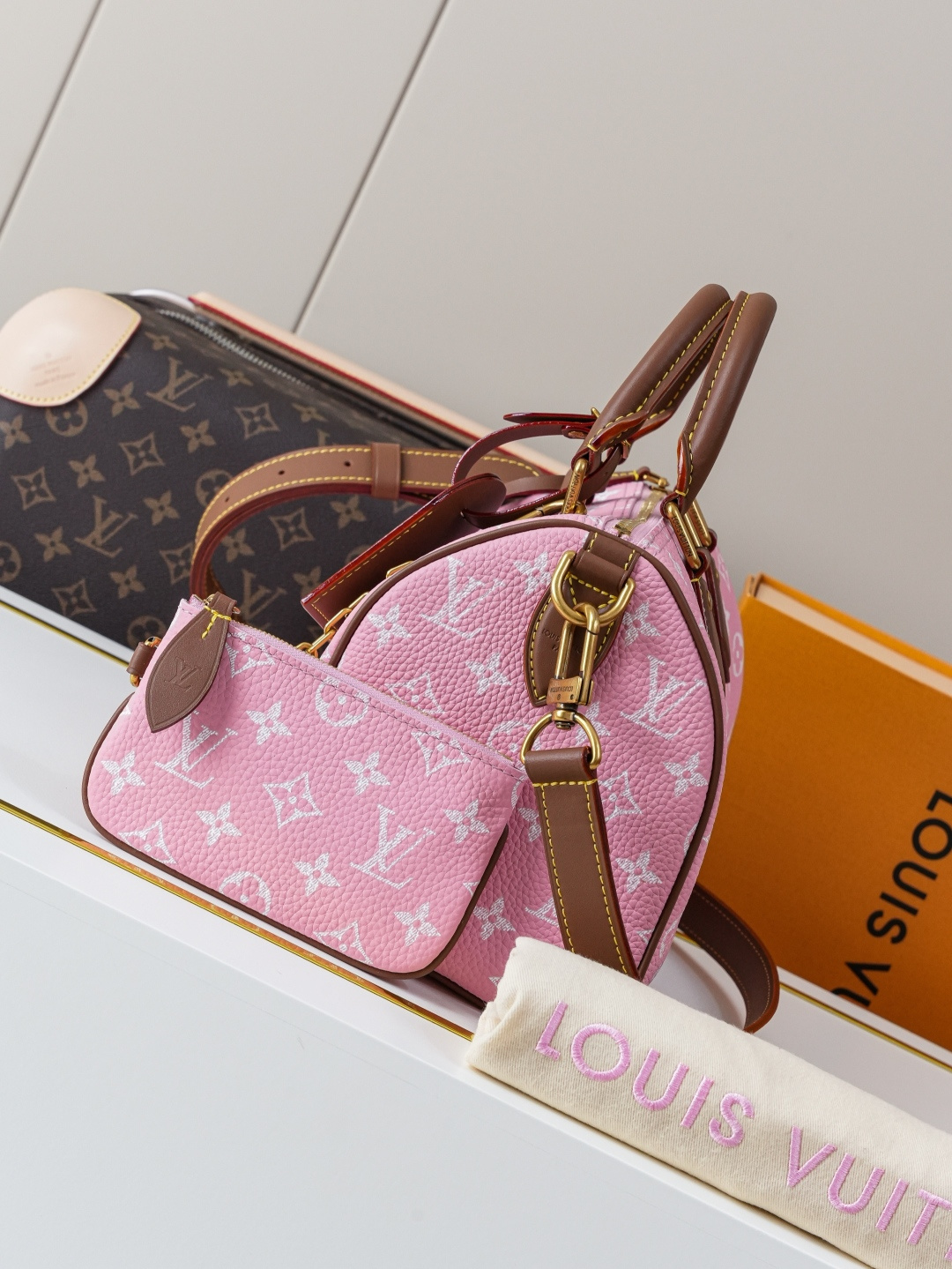 Louis Vuitton Speedy Bandouliere 25 Monogram Leather Crossbody Bag - Image 2