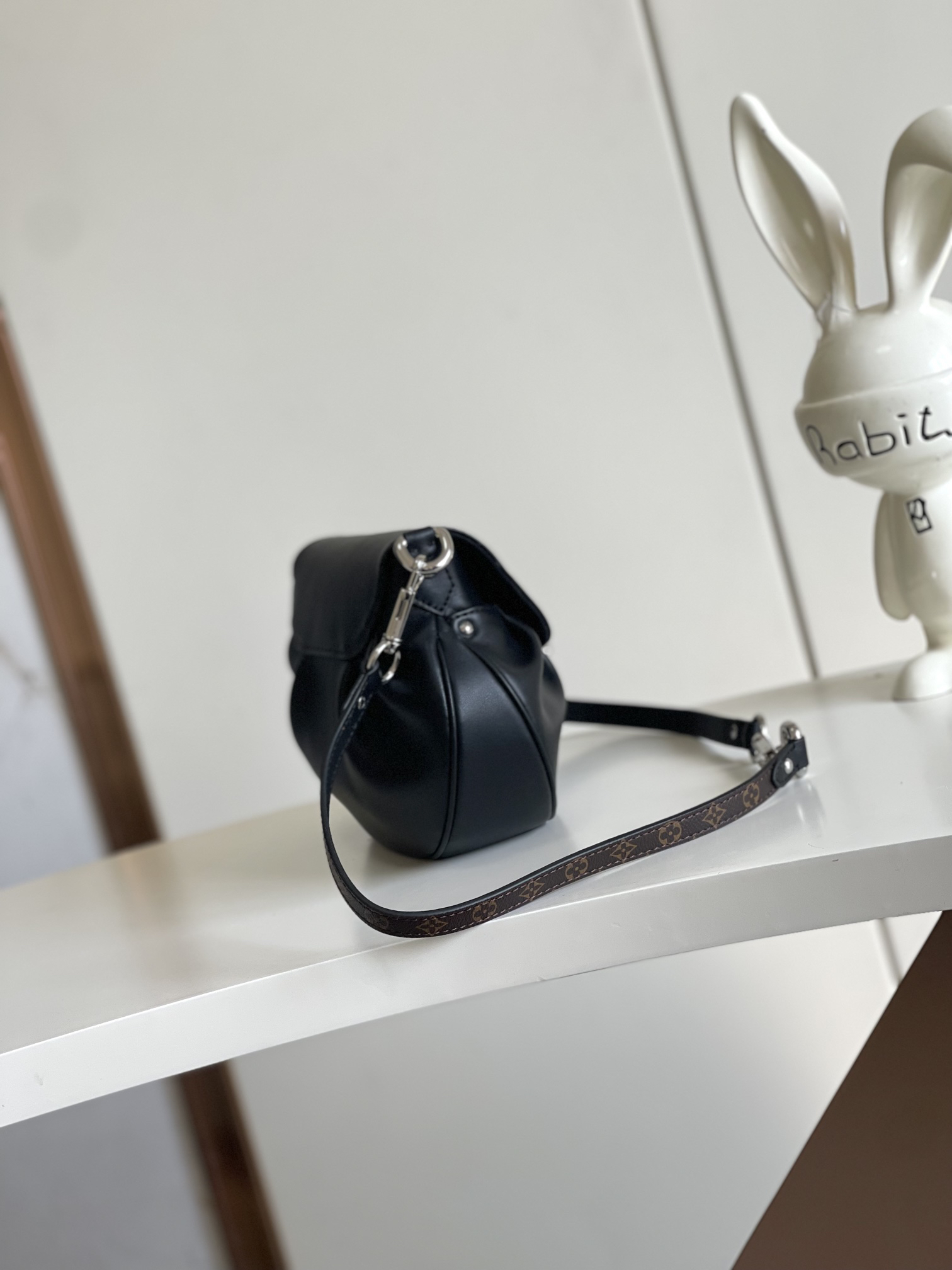 Louis Vuitton Sunset Vibe Crossbody Bag - Image 2