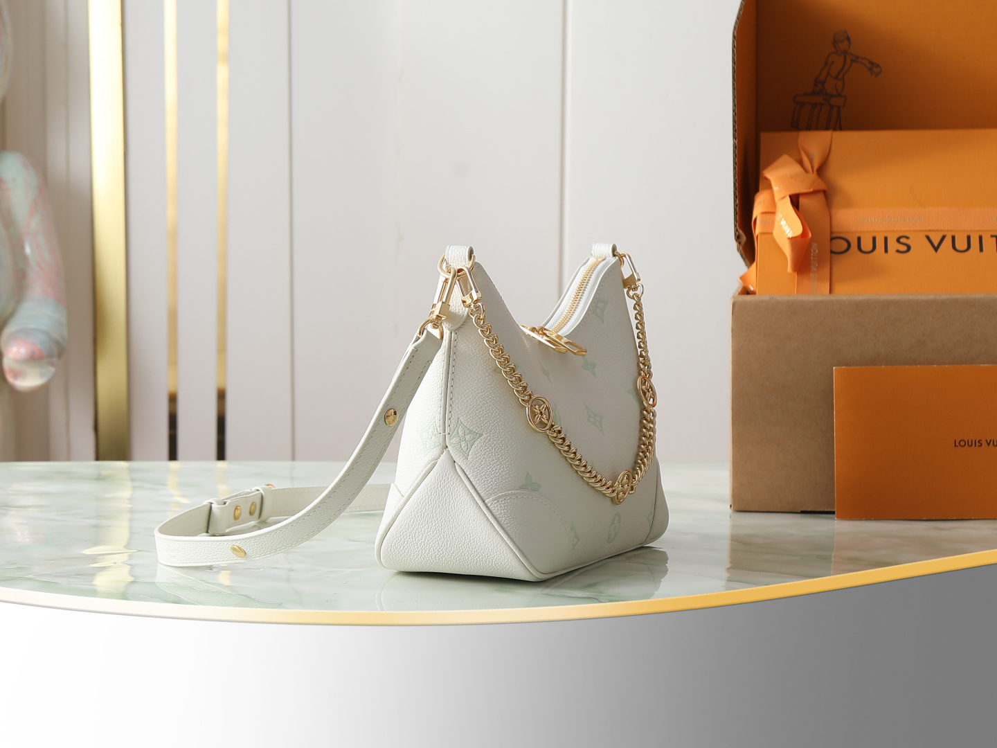 Louis Vuitton Boulogne PM Leather Crossbody Bag in Green and Cream - Image 2