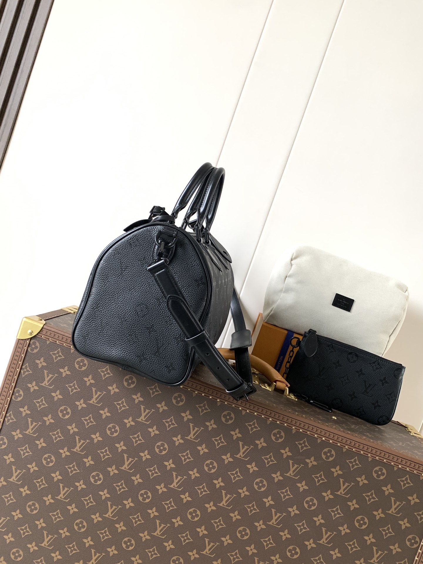 Louis Vuitton Speedy P9 Bandouliere 30 Monogram Leather Handbag - Image 2