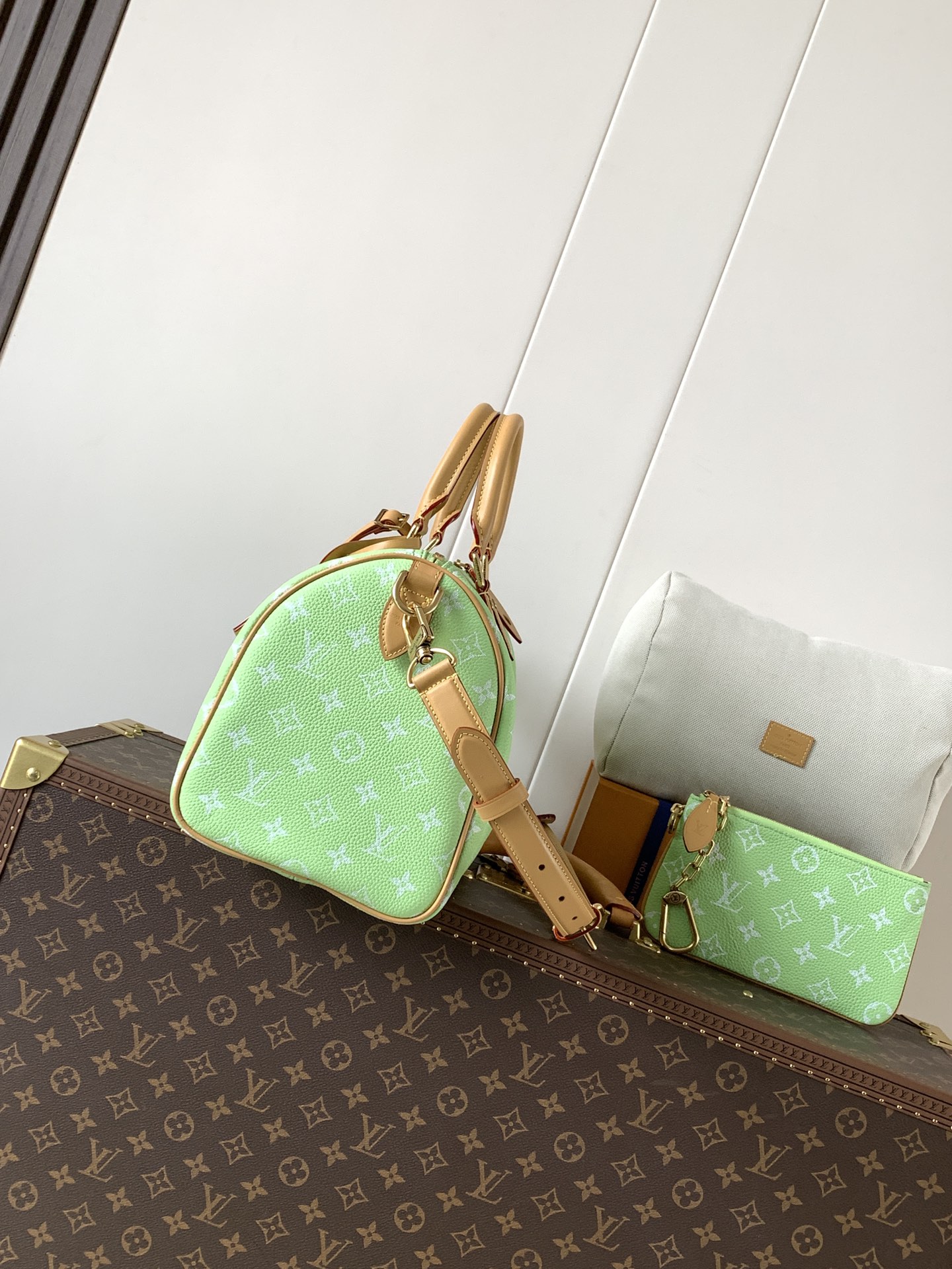 Louis Vuitton Speedy P9 Bandouliere 30 Monogram Leather Handbag - Image 2