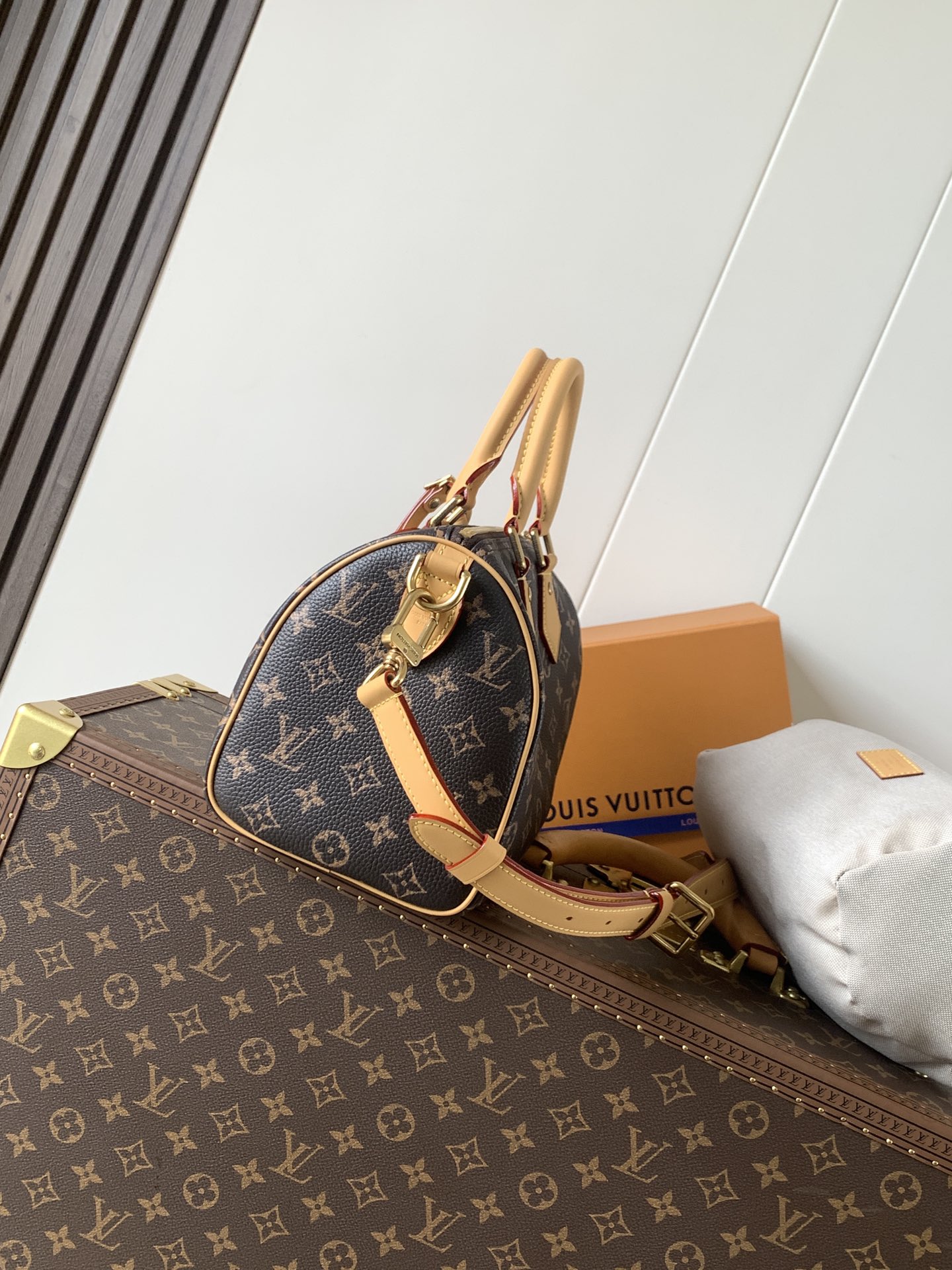 Louis Vuitton Speedy Bandoulière 25 Monogram M24443 - Image 2