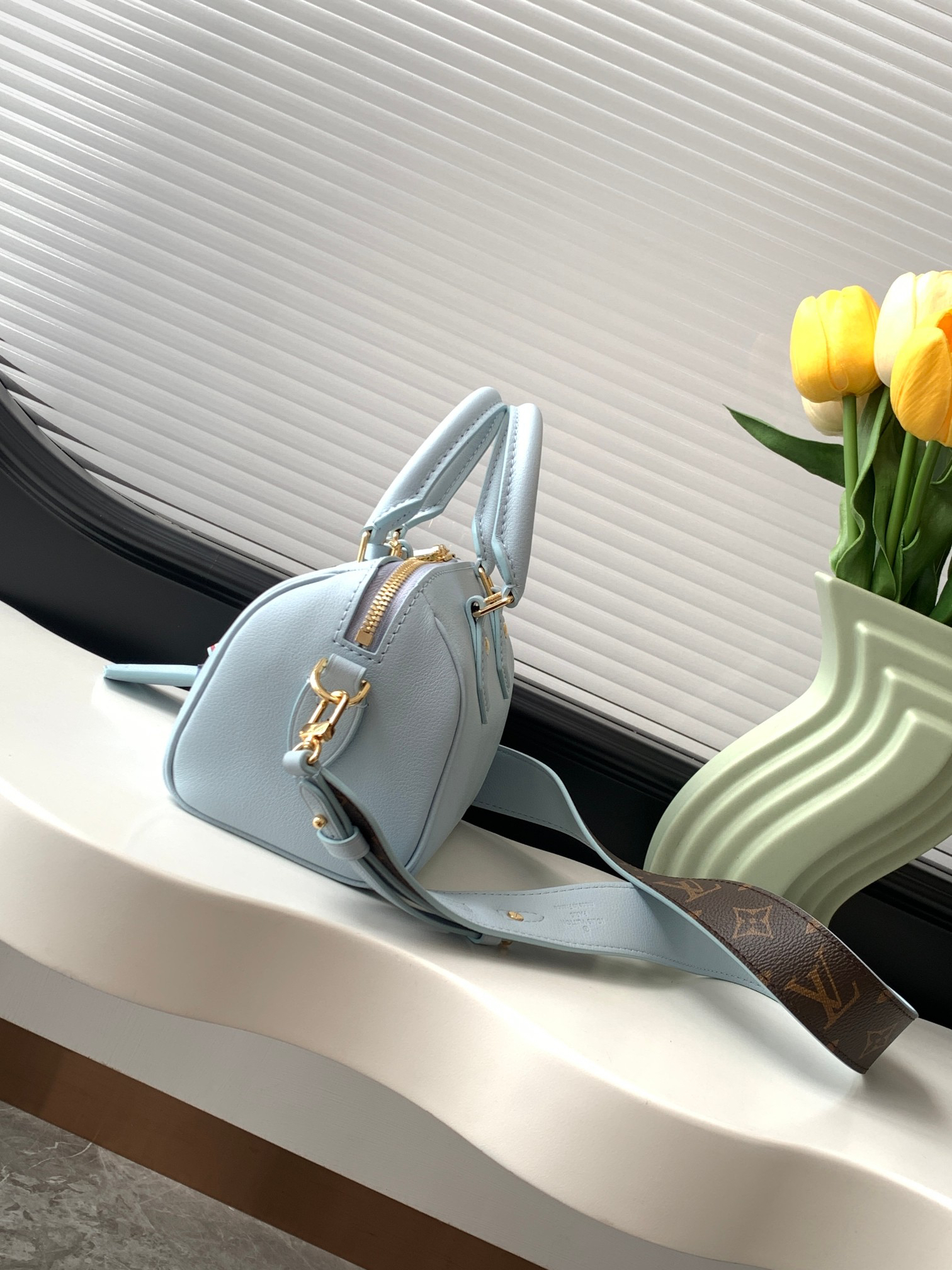 Speedy 18 Leather Crossbody Bag - Image 2