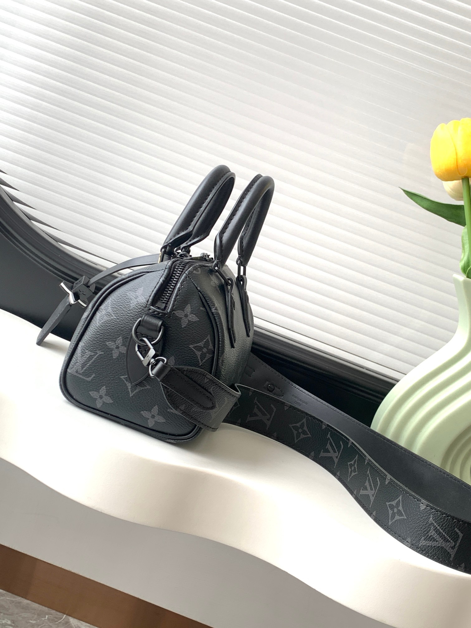Women's Full-Grain Leather Crossbody Bag - Image 2