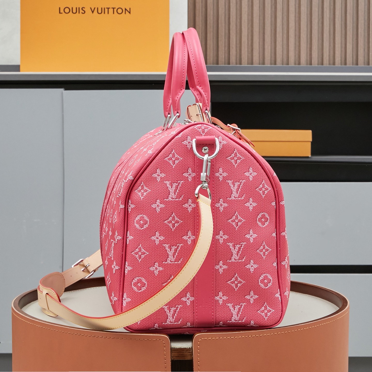 Louis Vuitton Keepall Bandoulière 45 Travel Bag - Image 2