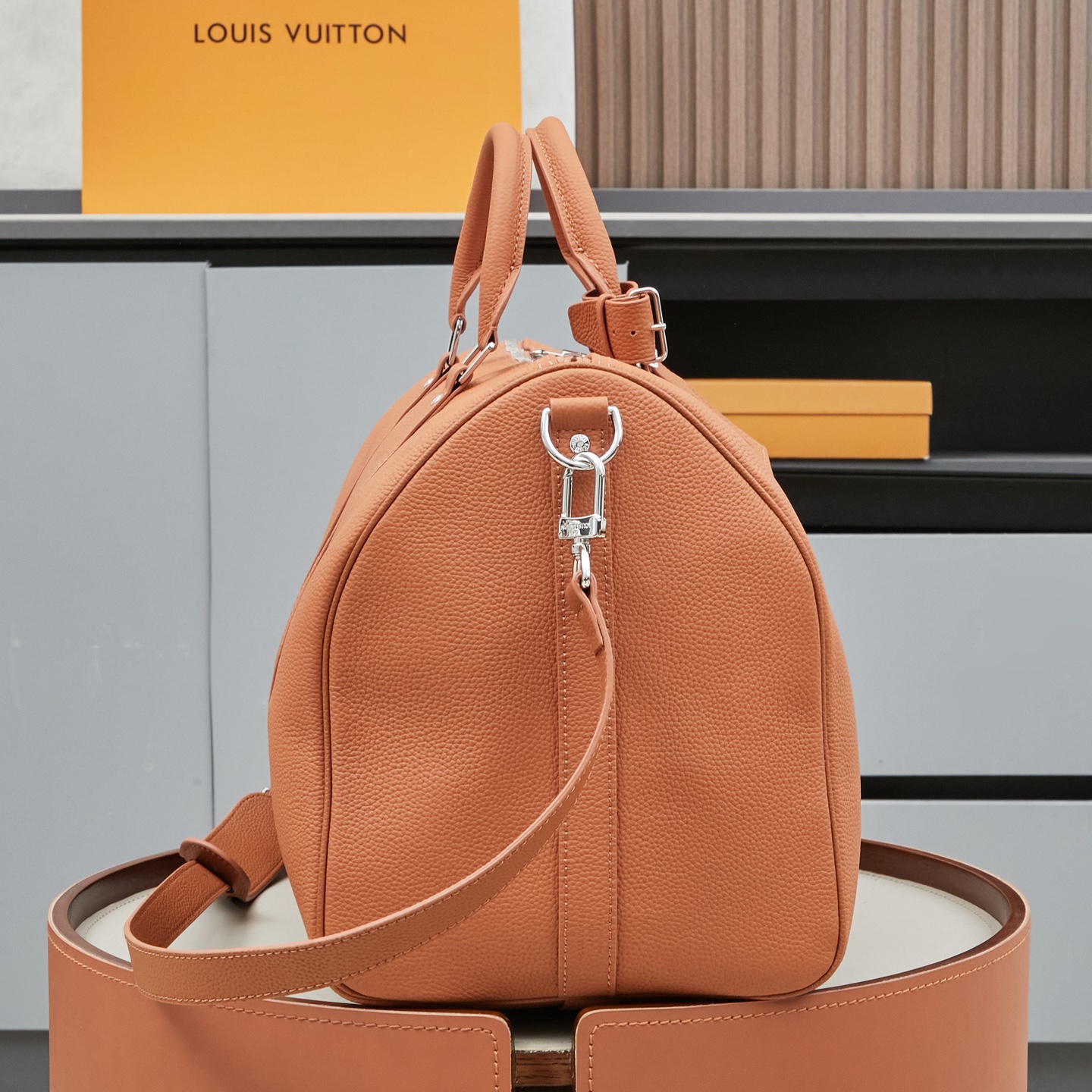 Louis Vuitton Keepall Bandoulière 50 Travel Bag - Image 2