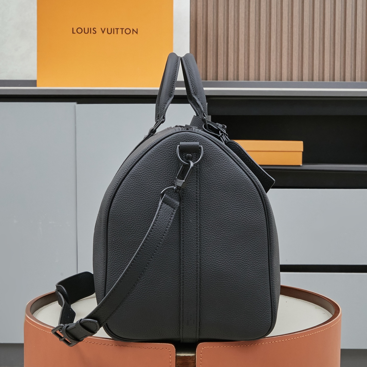 Louis Vuitton Keepall Bandoulière 50 Travel Bag - Image 2