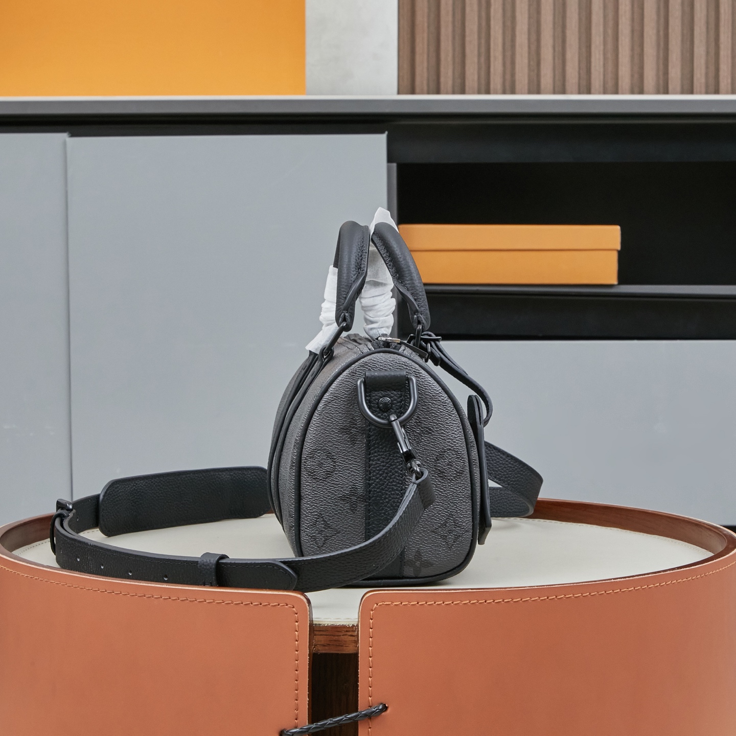 Louis Vuitton Keepall Bandoulière 25 Bag in Monogram Midnight - Image 2