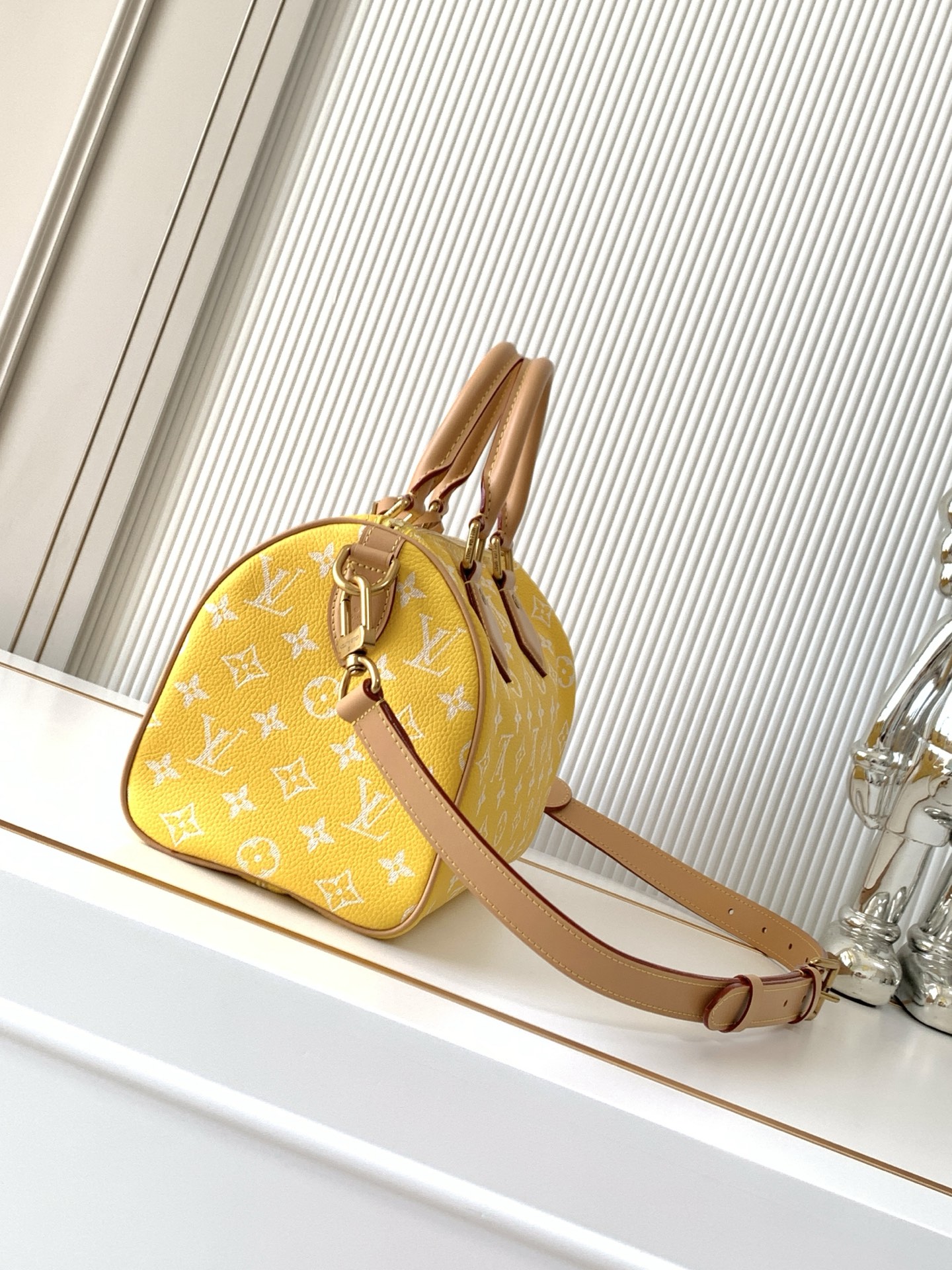Louis Vuitton Speedy Bandoulière 25 Handbag in Yellow Leather - Image 2
