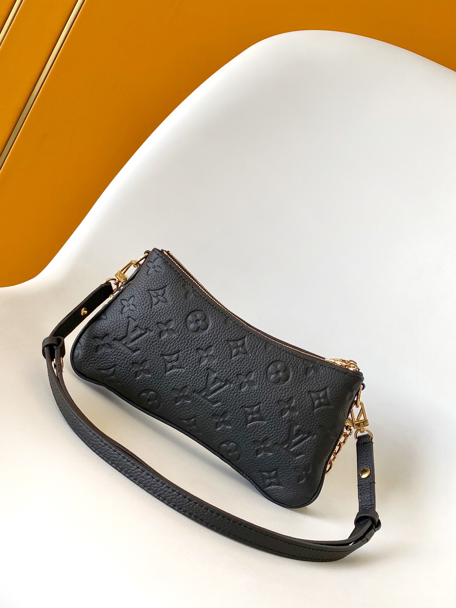 Louis Vuitton Liv Pochette Crossbody Bag - Image 2