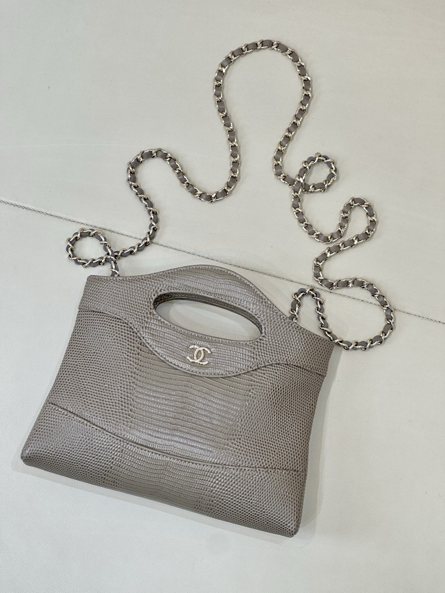 Chanel 31 Bag Nano in Embossed Calfskin - Image 2