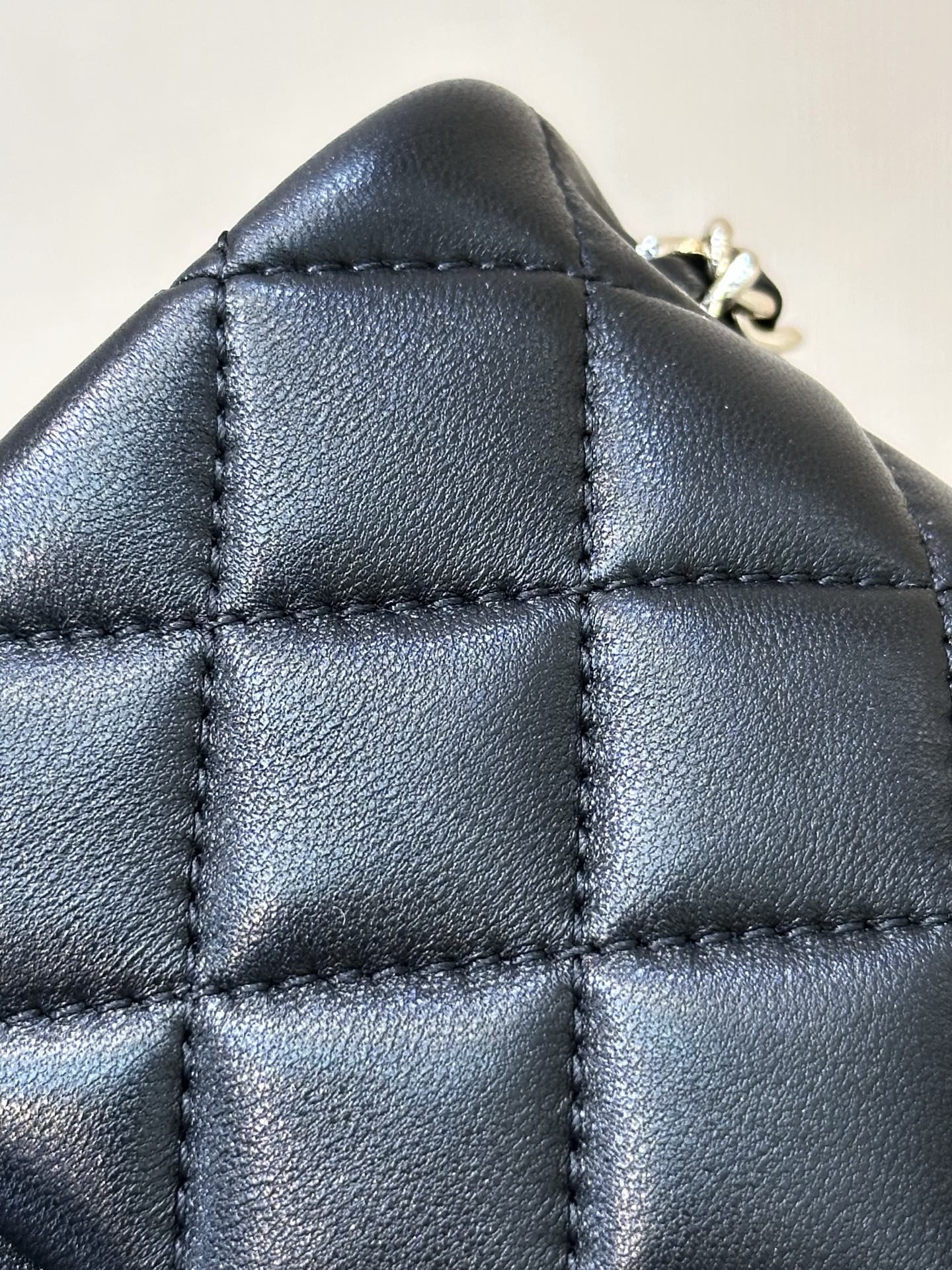 Quilted Lambskin Crossbody Bag with Gold Ball Chain - Image 2