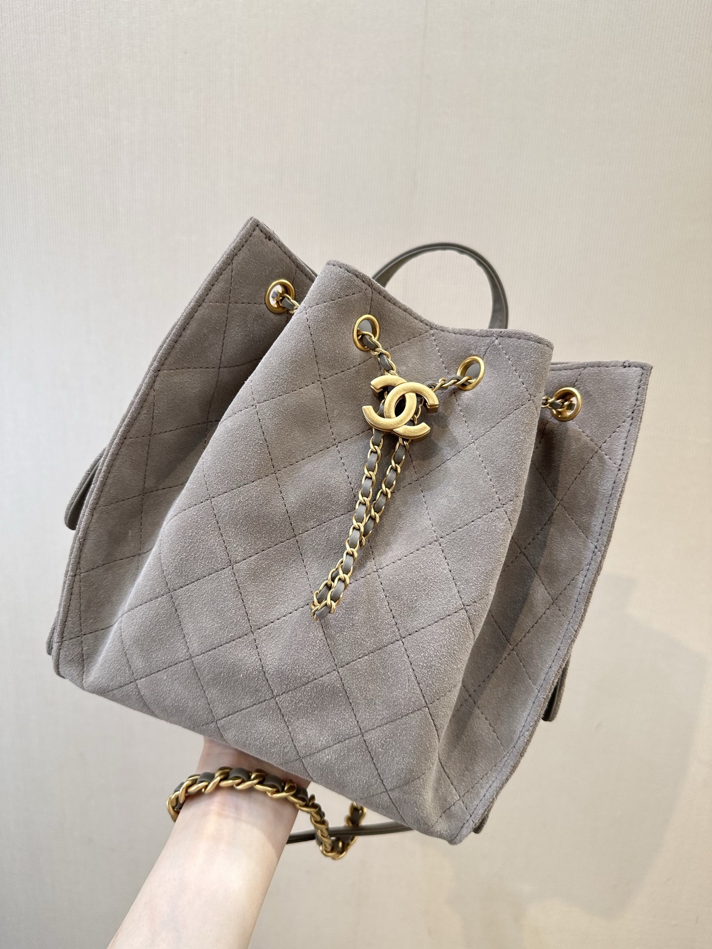 Chanel 25B Shoulder Bag - Image 2