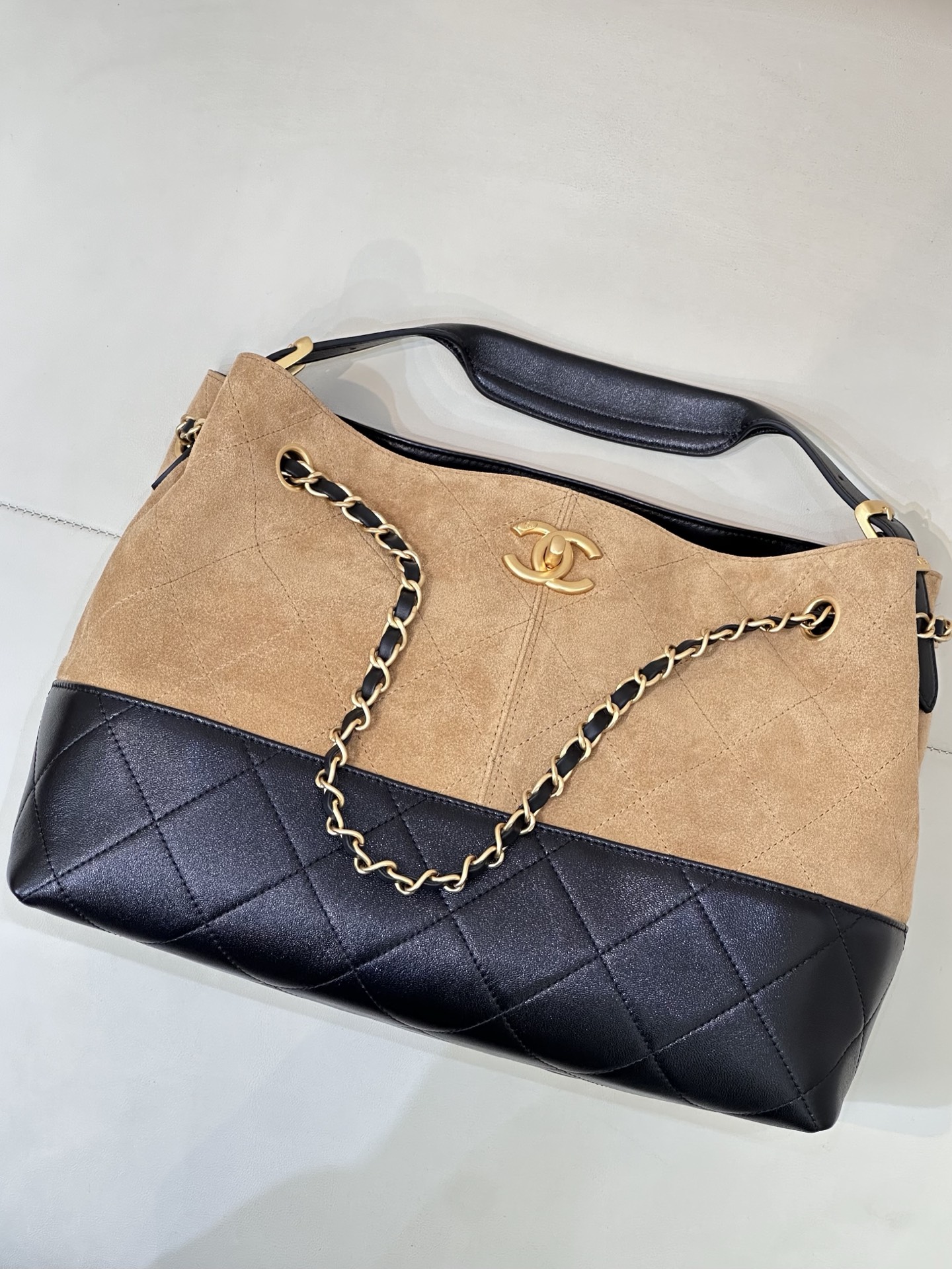 Chanel Craft Workshop Handbag, 14.17 x 9.45 x 4.72 in - Image 2