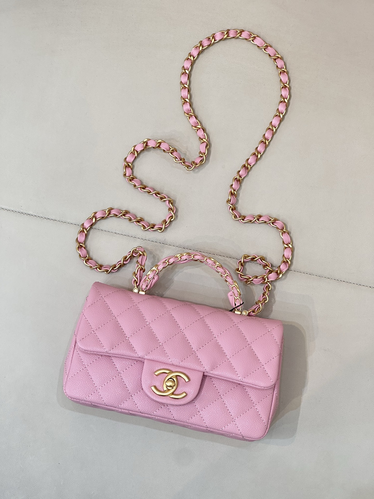 Chanel 24B Mini Classic Flap Bag in Pink - Image 2