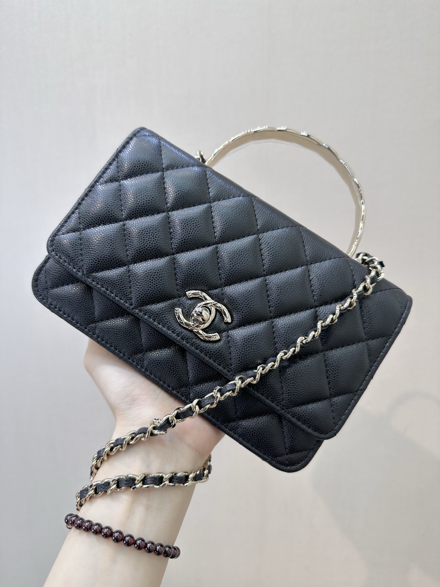Quilted Metal Handle WOC Crossbody Bag - Image 2