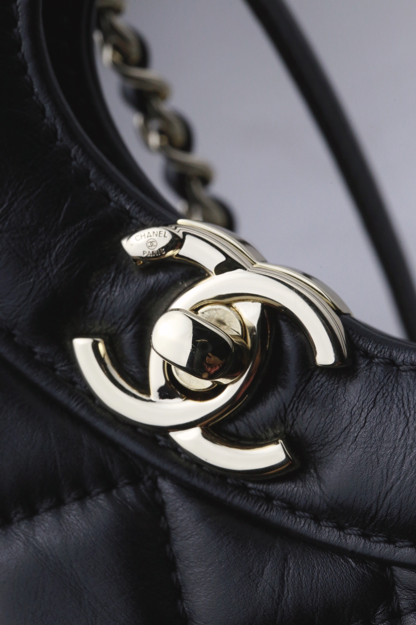 CHANEL 31 Mini Bag - Image 2