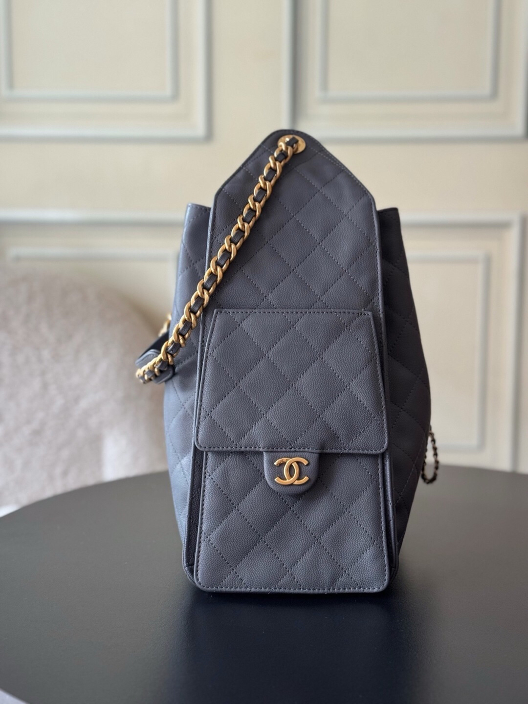 Chanel 25C Quilted Leather Hobo Shoulder Bag - Image 2
