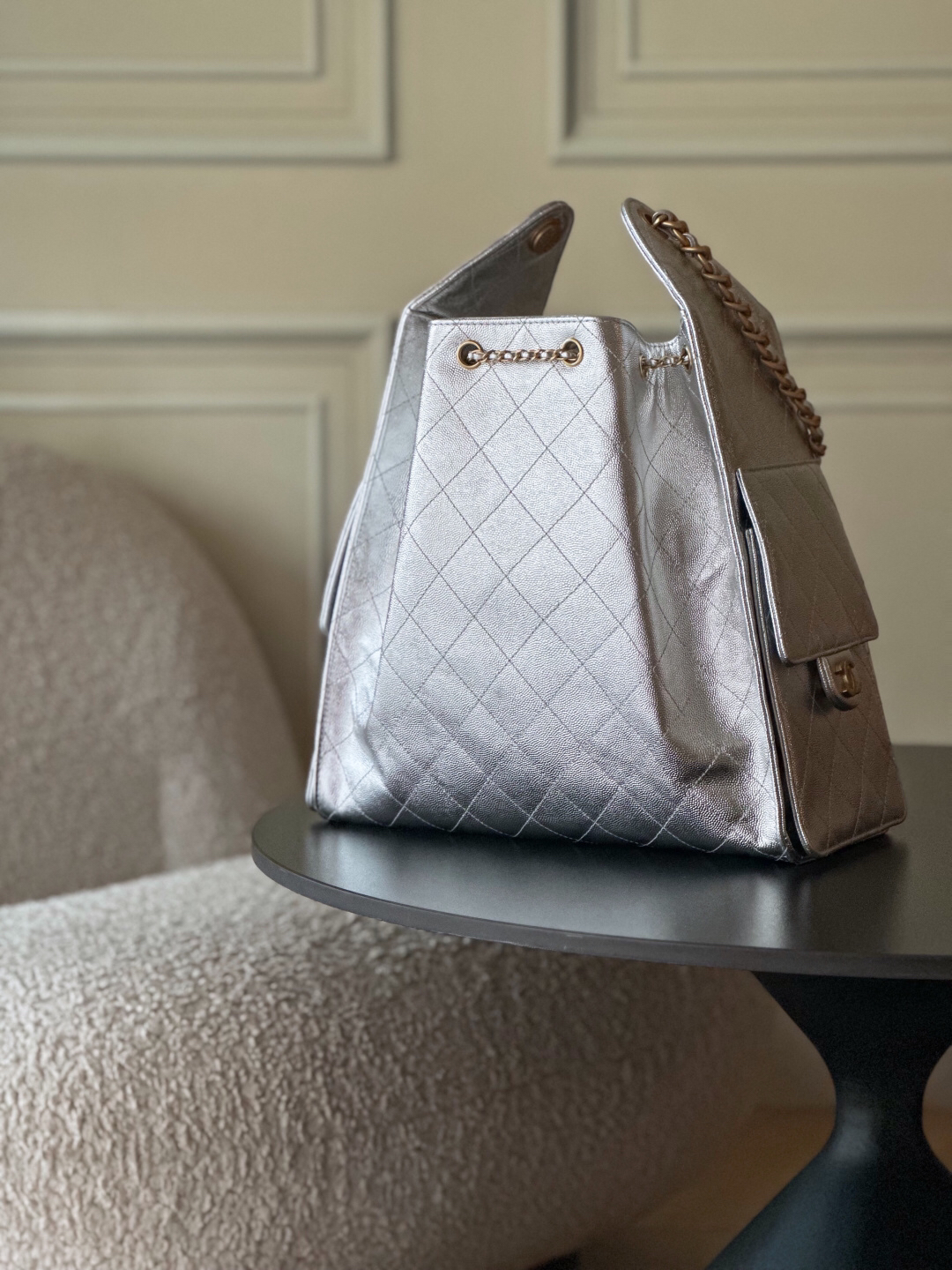 CHANEL 25C Quilted Leather Hobo Shoulder Bag - Image 2