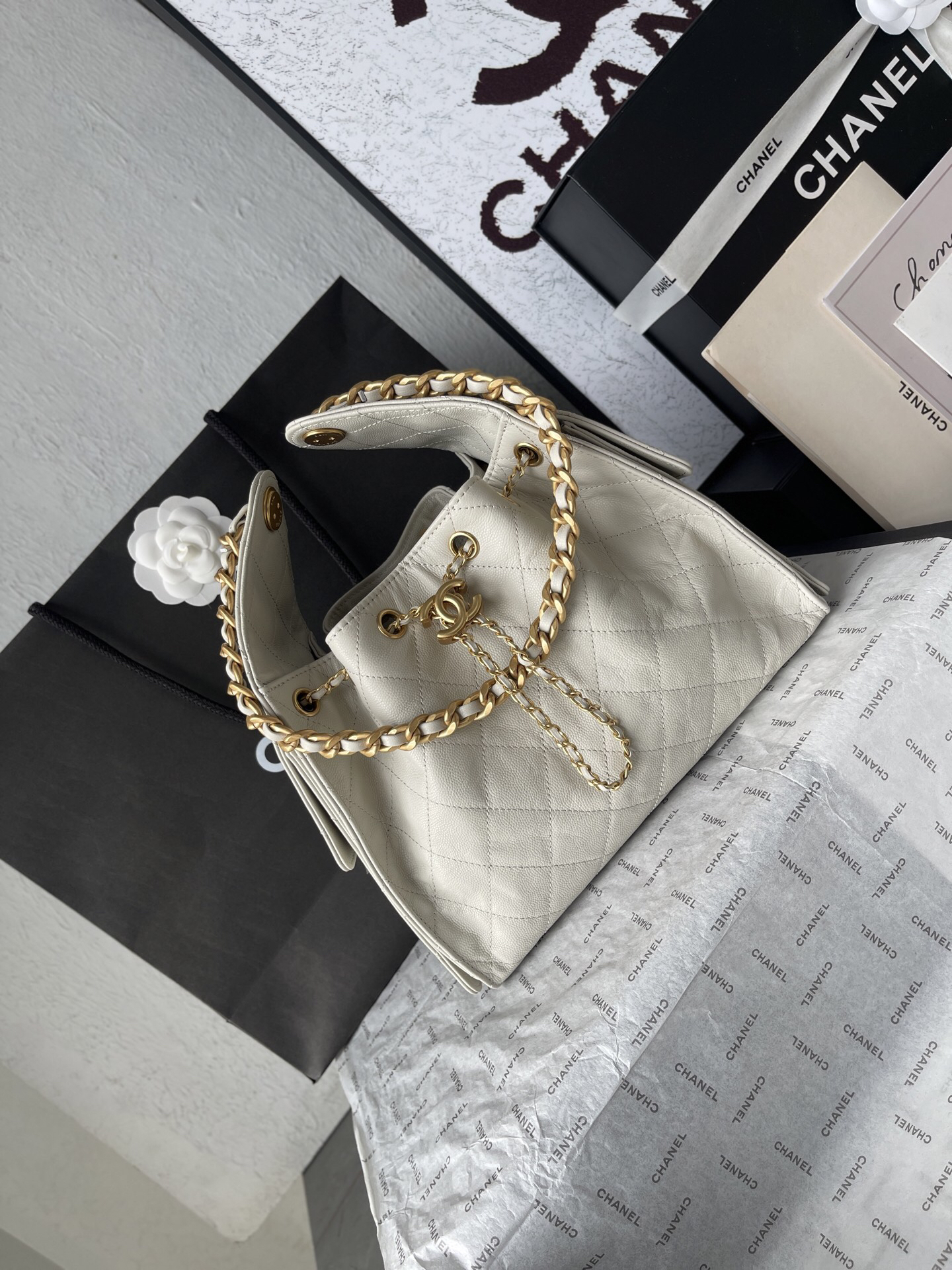Chanel Hobo Shoulder Bag AS5293 in Quilted Cowhide Leather - Image 2
