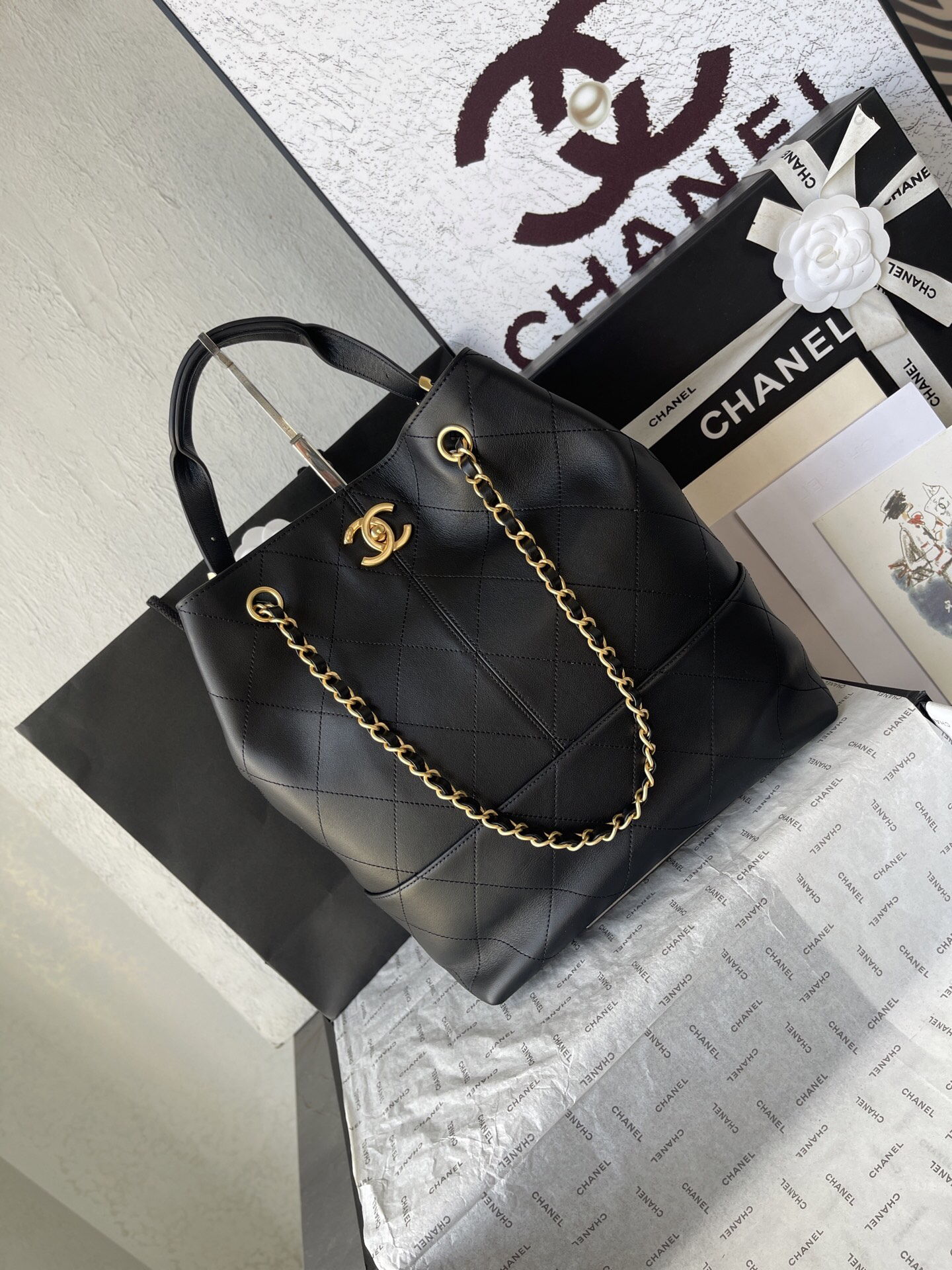 Chanel-Inspired Large Handbag with Mini Bag - Image 2