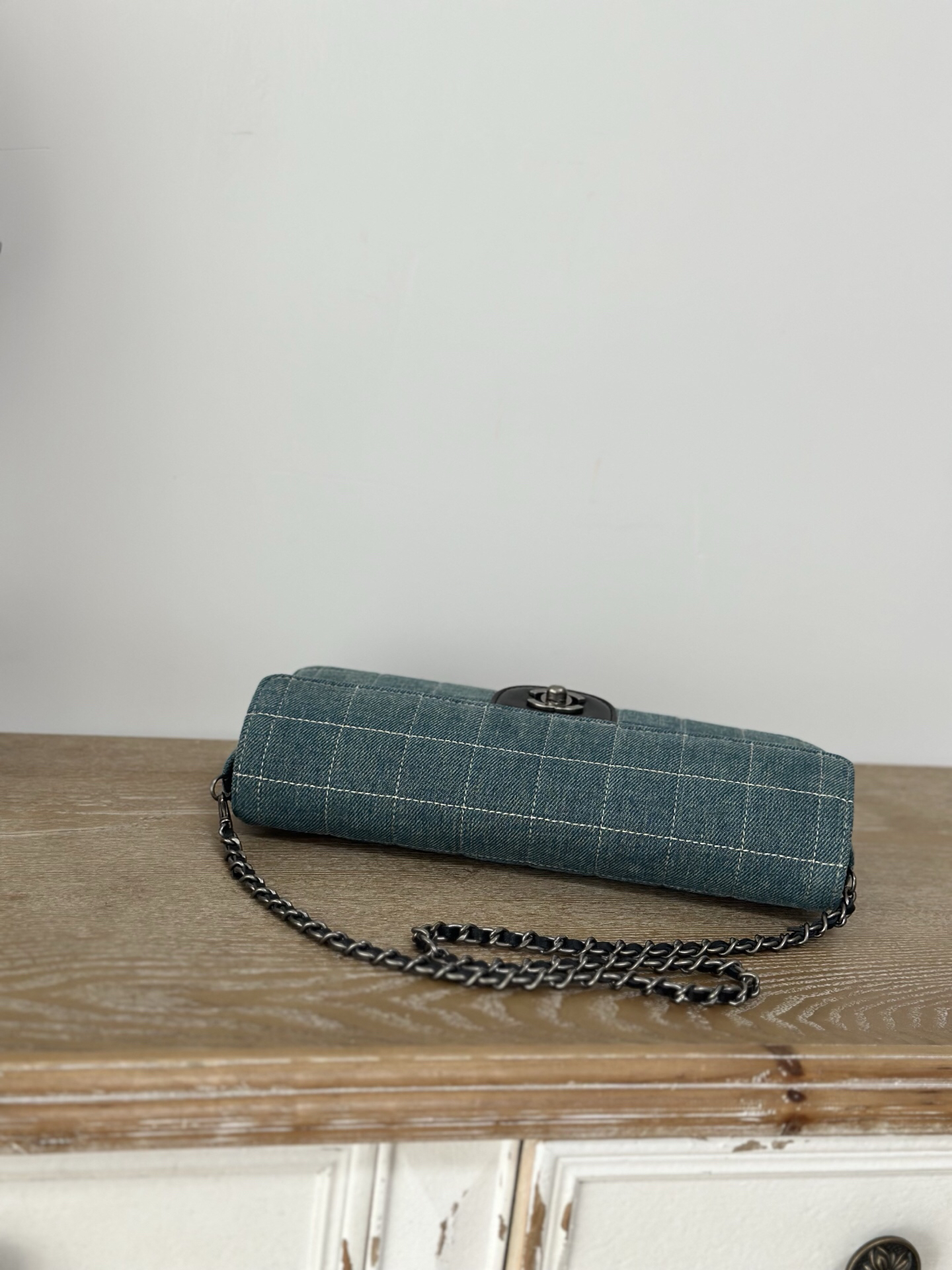 Chanel Vintage Lambskin Underarm Bag - Image 2