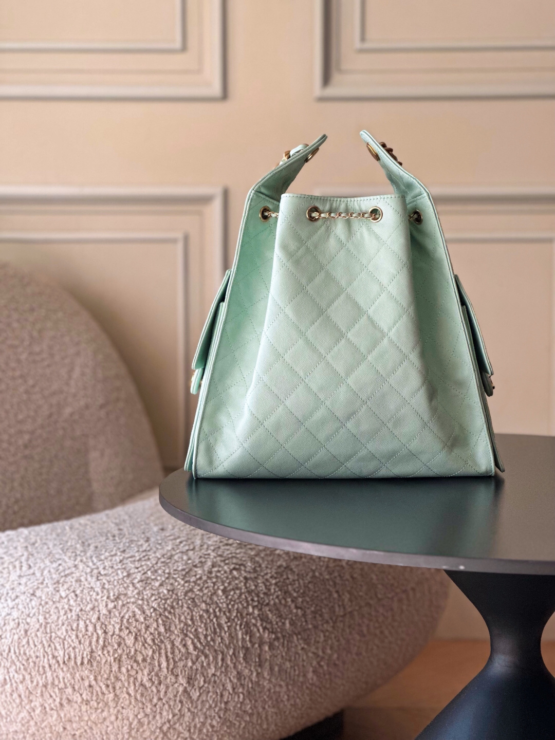 Chanel 25 Leather Hobo Shoulder Bag - Image 2