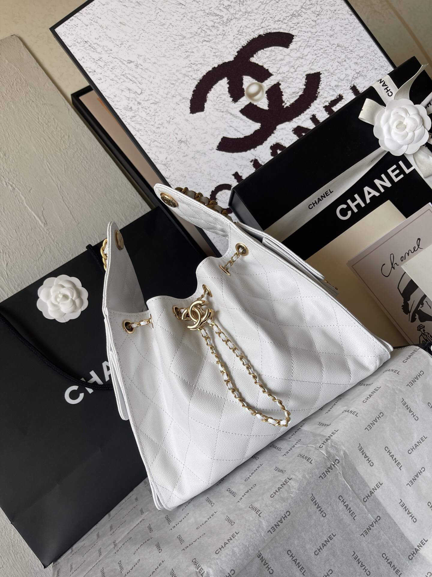 Chanel 25C Quilted Leather Hobo Shoulder Bag - Image 2