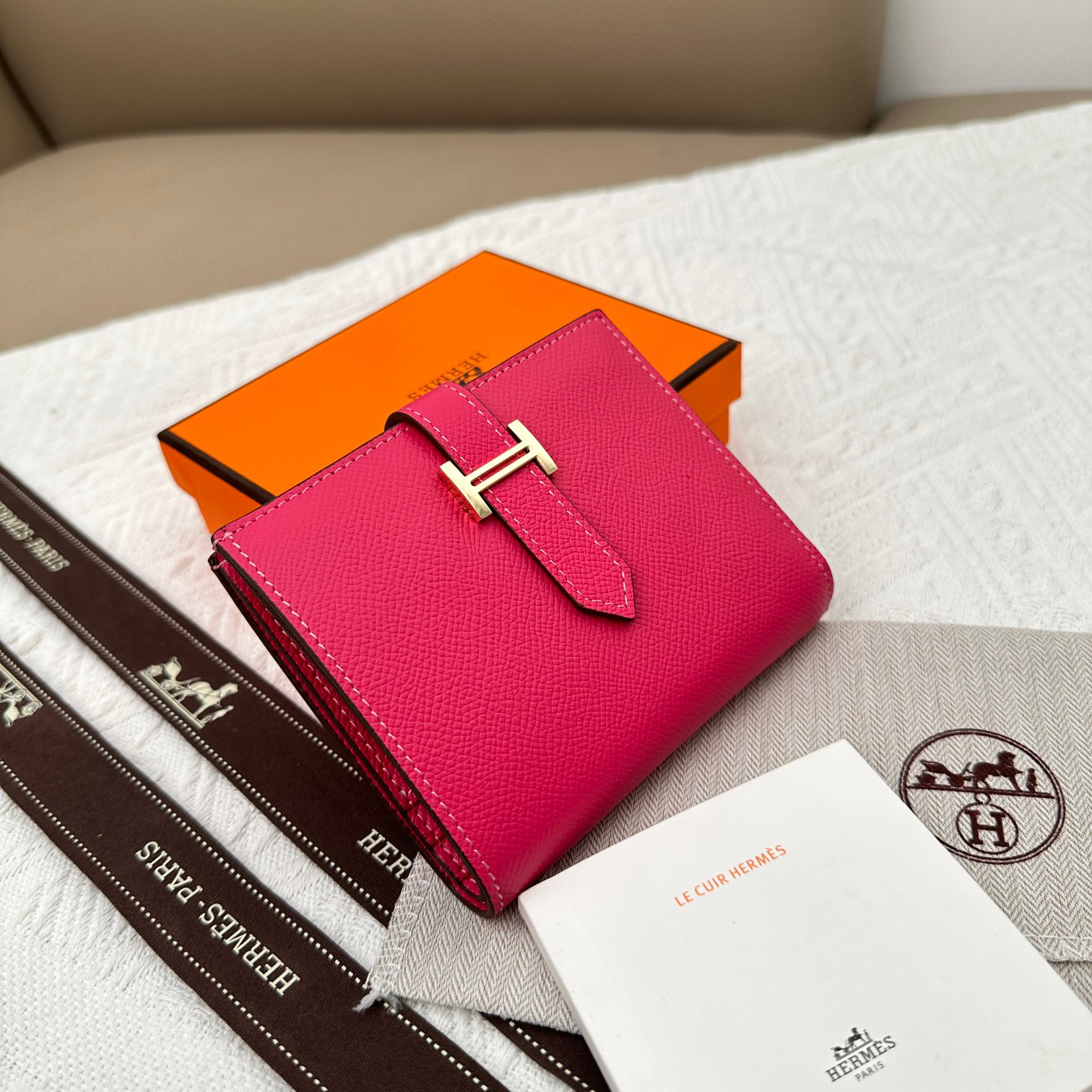Hermès Palm-Grain Leather Wallet with Gold-Tone Hardware - Image 2