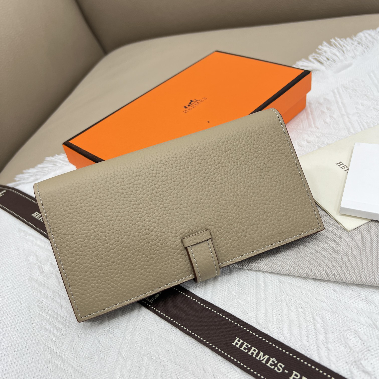 Hermès 5123 Litchi-Pattern Leather Long Wallet - Image 2