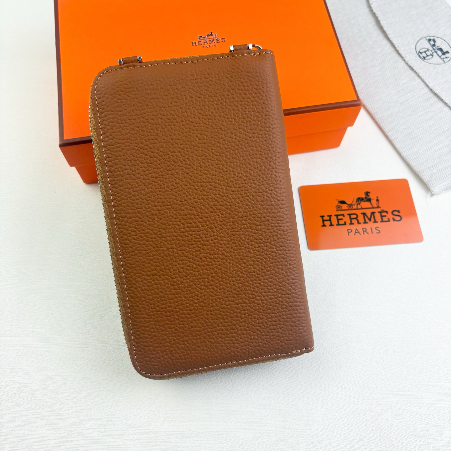 Hermès Togo Leather Crossbody Bag - Image 2