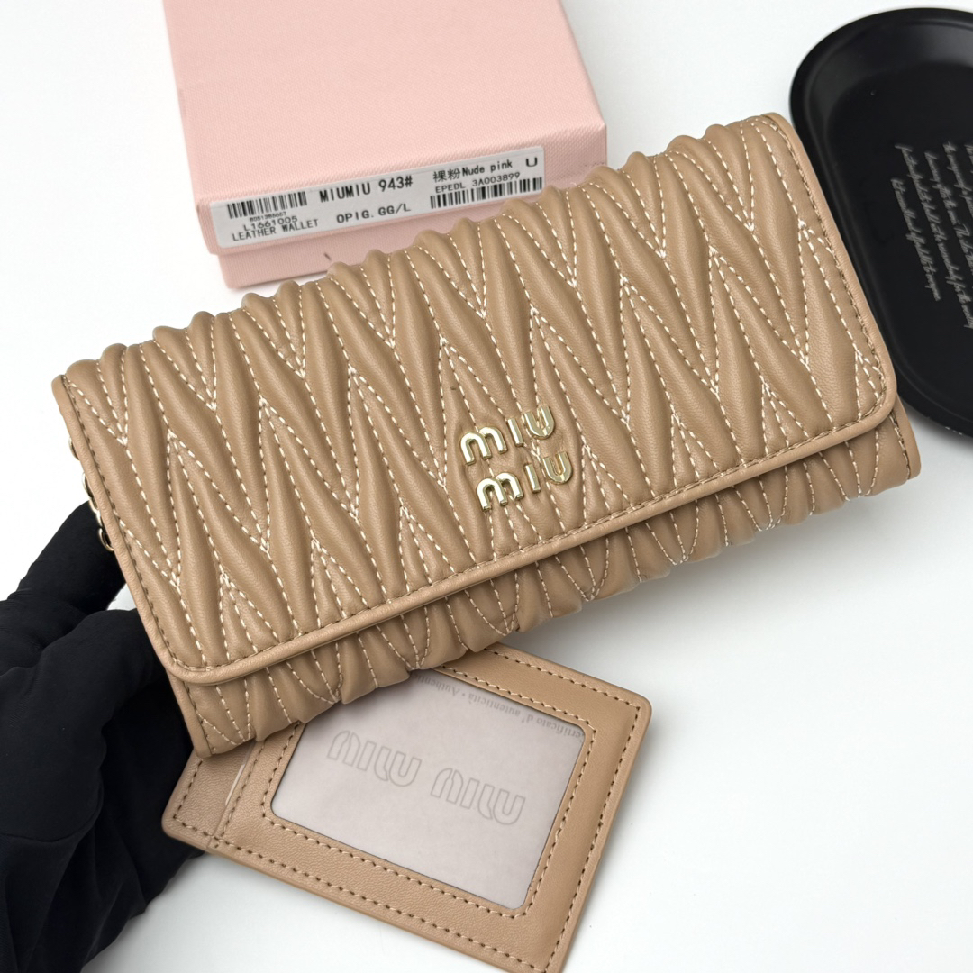 Miu Miu Leather Wallet 943 - Image 2