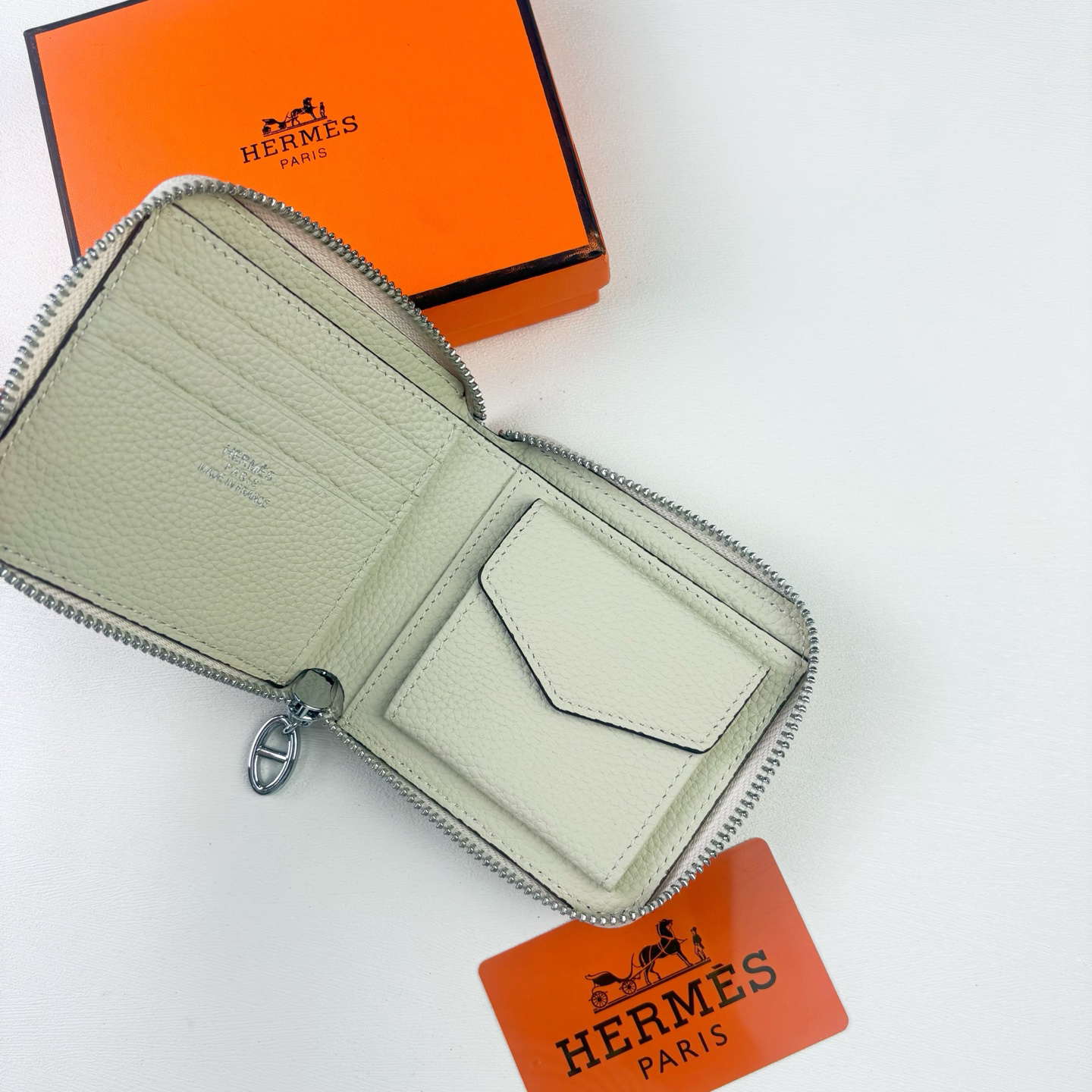 Hermès Silk'in Leather Wallet - Image 2