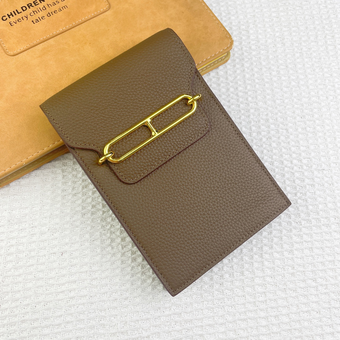 Hermes Pig Nose Shoulder Bag in Togo Calfskin - Image 2