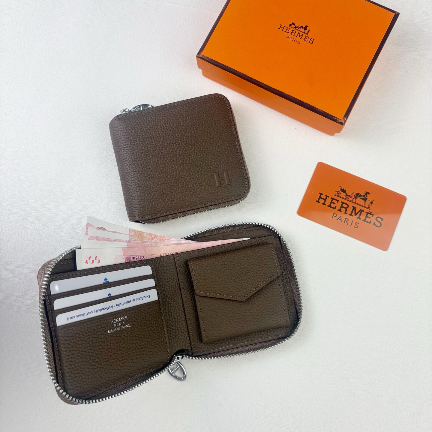 Hermès Silk'in Leather Wallet - Image 2