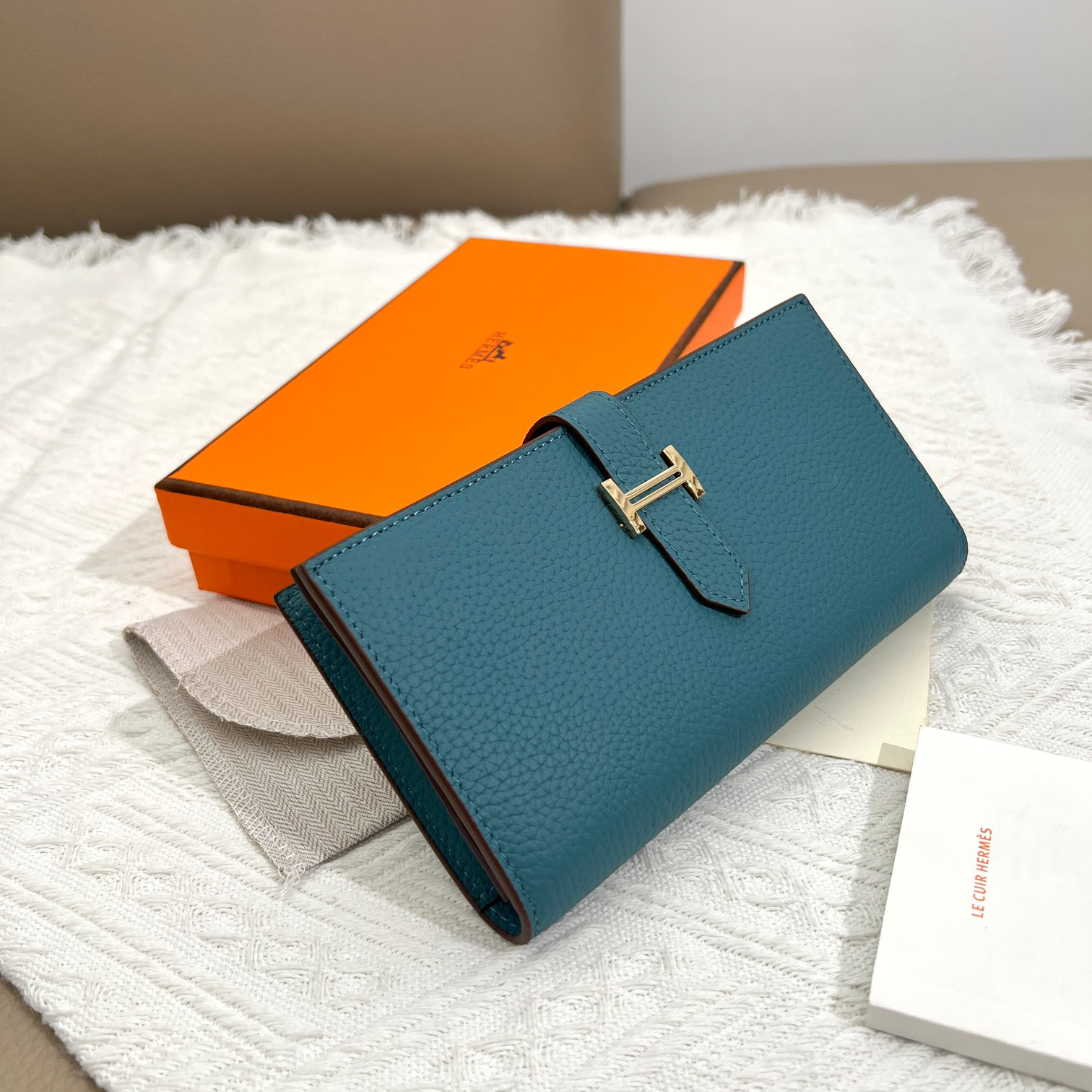 Hermes Women's Vertical Leather Wallet with Interior Zip Pocket - Image 2