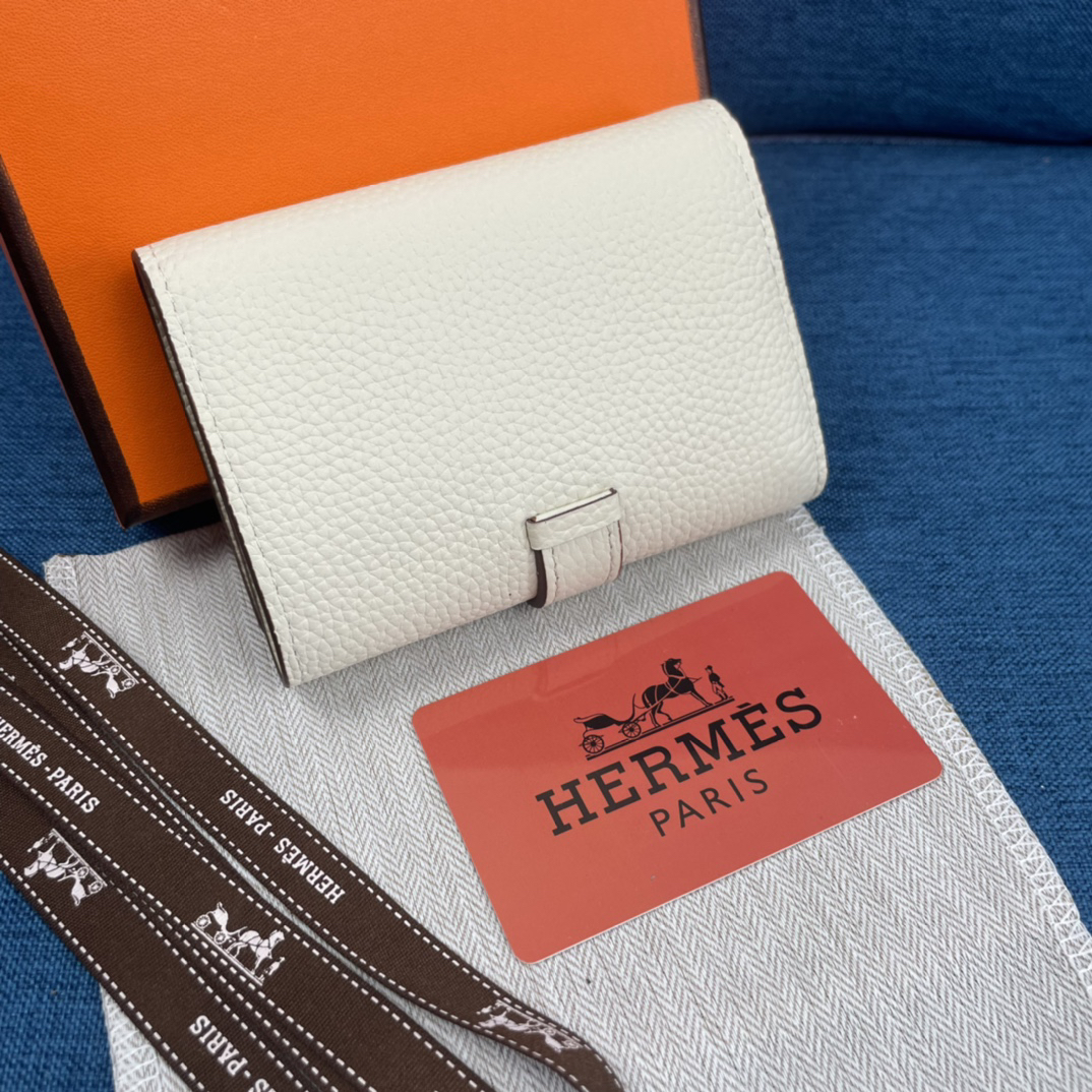 Hermès Togo Leather Trifold Wallet - Image 2