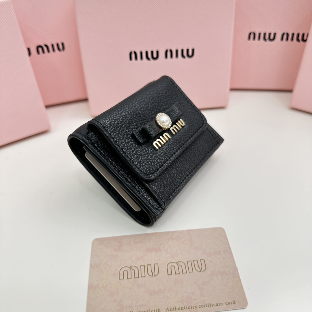 Miu Miu Leather Wallet - Image 2
