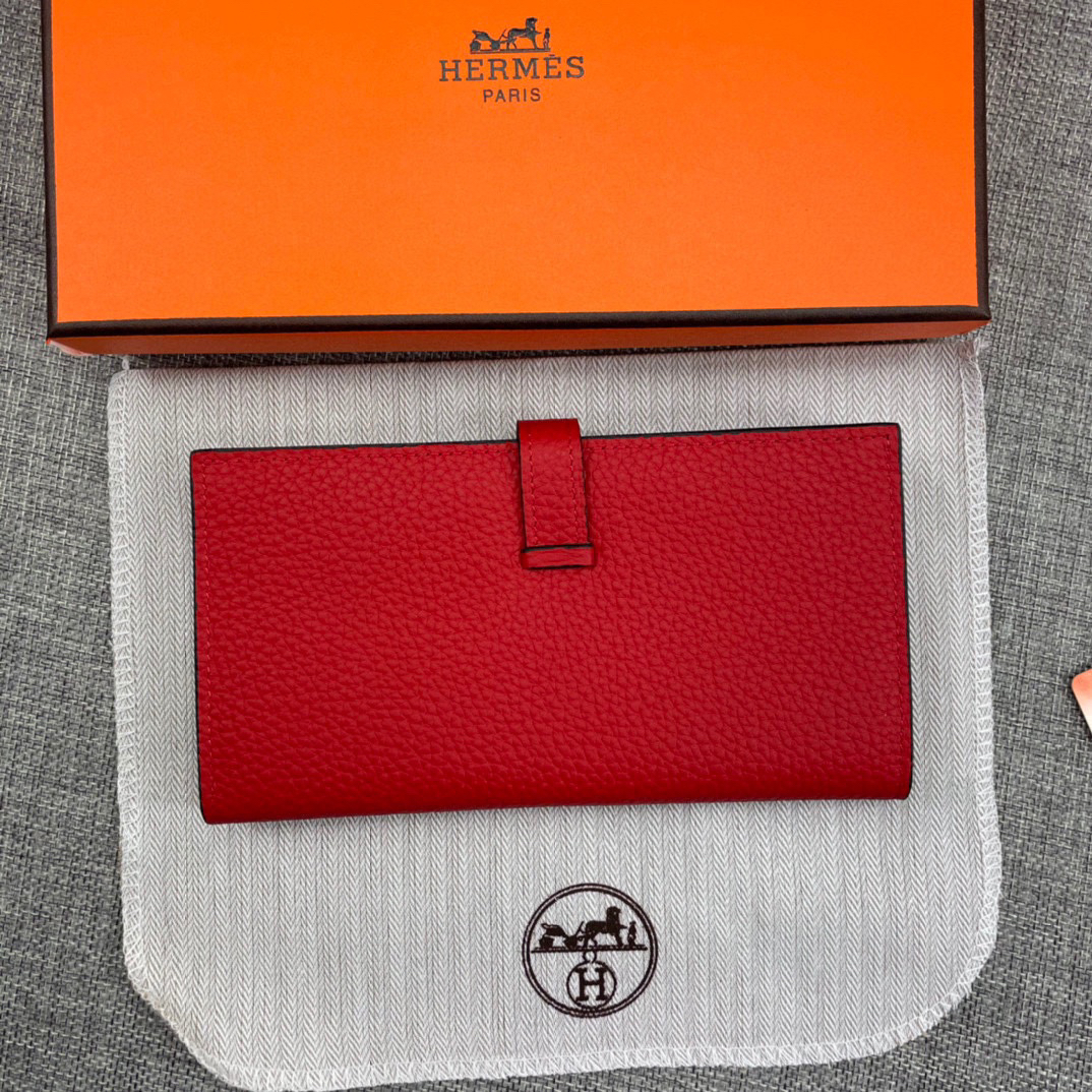 Hermès Women's Leather Zip Wallet - Image 2