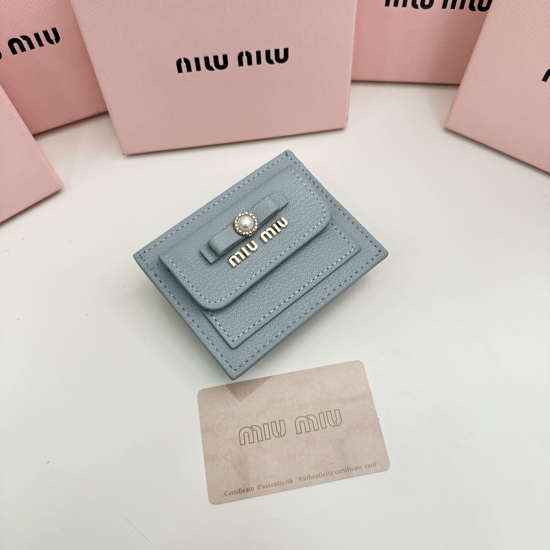 Miu Miu 5237 Leather Wallet - Image 2