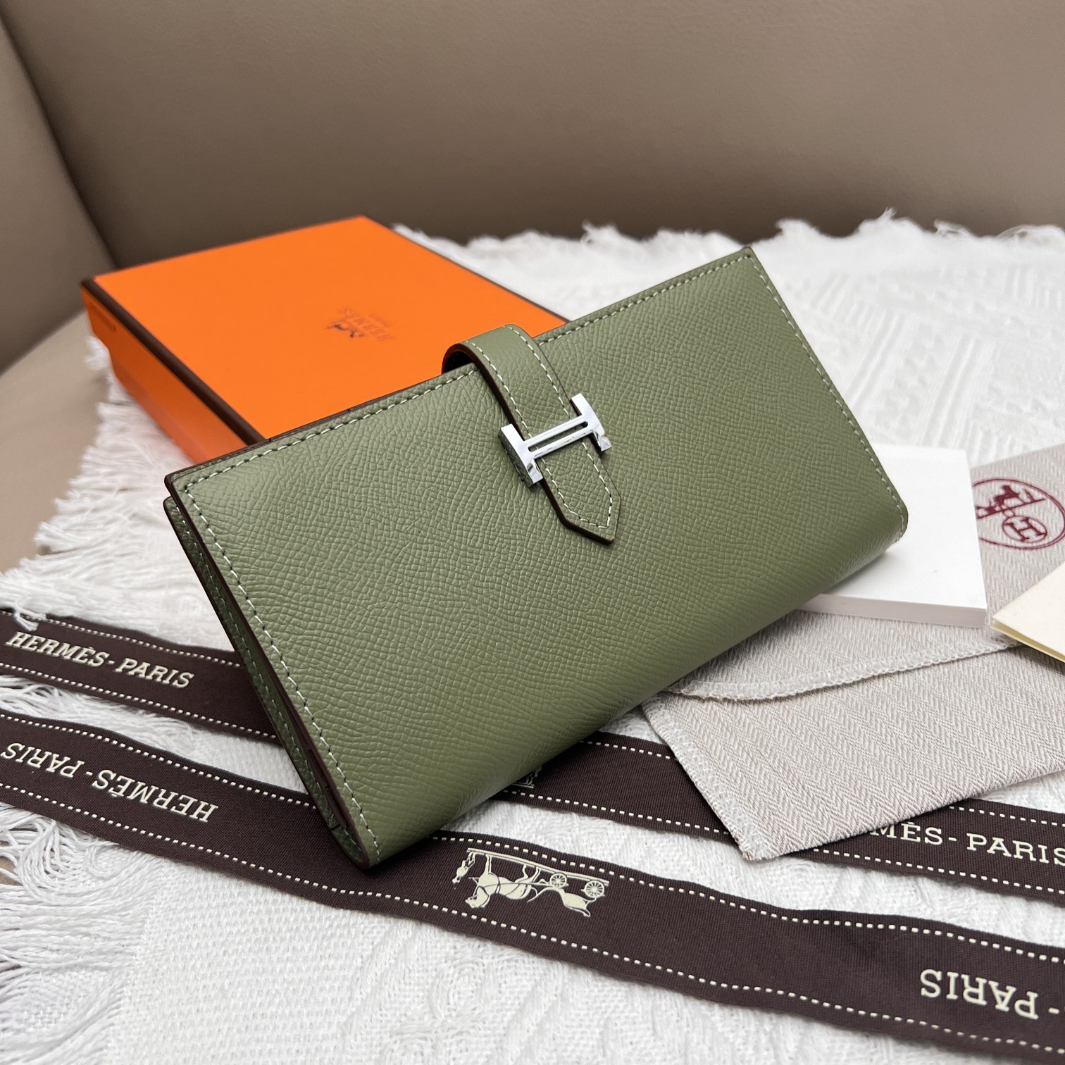 Hermès Women's Togo Leather Zip Wallet - Image 2