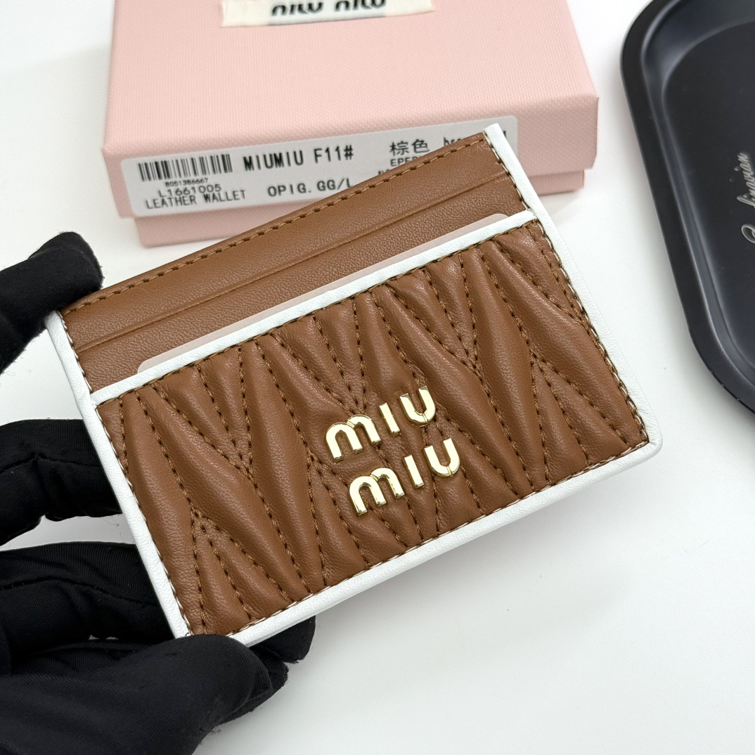 Miu Miu F11 Lambskin Wallet - Image 2