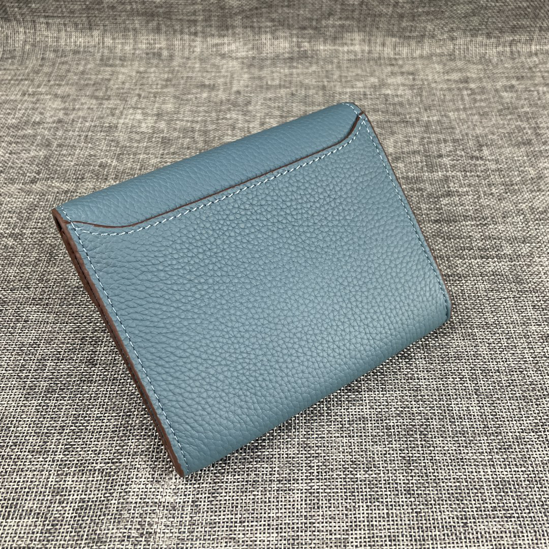 Hermes Constance 537 Small Shoulder Bag in Togo Calfskin - Image 2